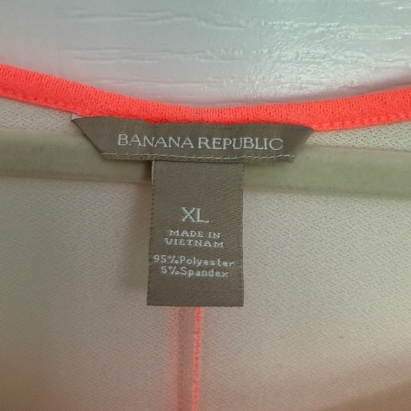 Banana Republic Cream Blouse with Neon Pink Trim size XL - Picture 2 of 4